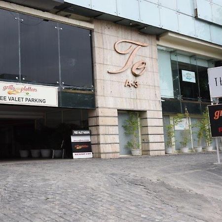 Hotel The Madison Neu-Delhi Exterior foto