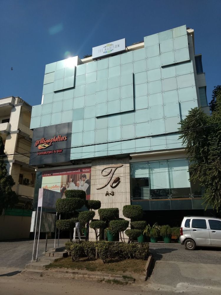 Hotel The Madison Neu-Delhi Exterior foto